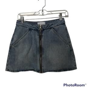Kendall & Kylie women’s‎ jean skirt size 27